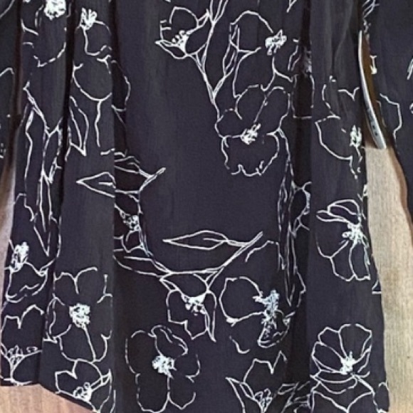 NWT Billabong top - Picture 3 of 3